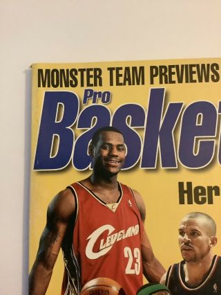 Sporting News NBA Pro Basketball 2003 - 04 Preview Mag.  LeBron James Rookie Year 2