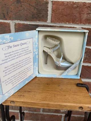 Just The Right Shoe By Raine - Snow Queen - Holiday Edition - 25489