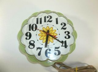 Vtg Ge General Electric Usa Green Daisy Flower Kitchen Wall Clock