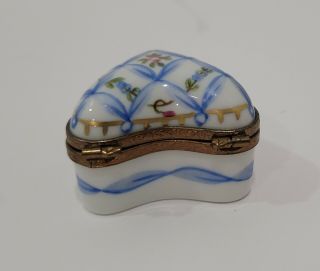 Limoges France Heart Shaped Porcelain Floral Hinged Trinket Box Peint Main 3
