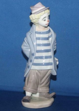 Lladro 7602 Little Traveler Porcelain Figurine Retired 1986 Society Piece