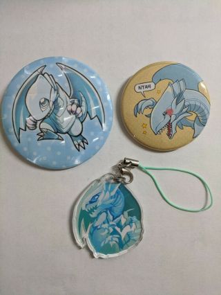 Yu - Gi - Oh Duel Monsters Blue Eyes White Dragon Keychain Button Pin