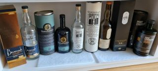 5 Empty Single Malt Whisky Benromach,  Bunnahabhain,  Charlotte,  Lagavulin,  Kilkerran