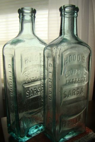 Pair Antique HOOD ' S COMPOUND EXTRACT SARSAPARILLA Medicine Bottles - LOWELL,  MASS. 2