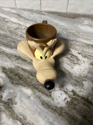 Vintage 1992 3d Wiley Wile E Coyote Mug Cup Warner Bros Looney Tunes Plastic