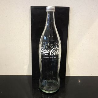 Vintage Coca Cola Glass Bottle With Screw Lid 25 Fl Oz Man Cave Pub Bar