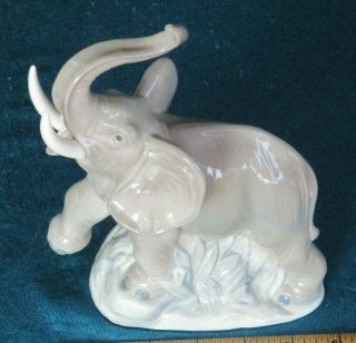 8 1/2 " Tall Vintage Nao Lladro Porcelain Elephant Figurine Made In Spain