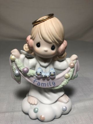 Precious Moments Figurine 0000366 - A Family Of Love,  A Gift From Above