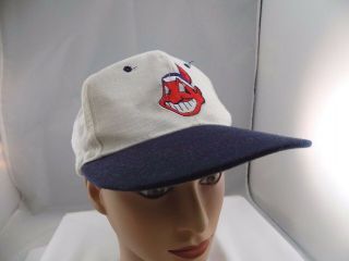 Cleveland Indians White Stitched Youth Size Baseball Hat Cap Pre - Owned Mlb St32