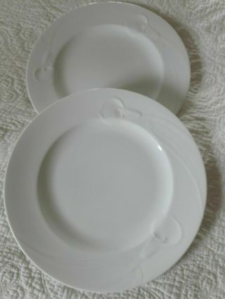 Mikasa Classic Flair White: Set Of 2 Dinner Plates,  Helena Uglow,  K1991