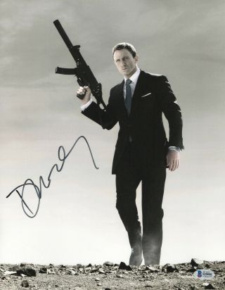 Daniel Craig Signed James Bond 007 11x14 Photo Authentic Autograph Beckett 64
