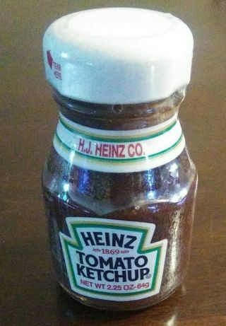 Vintage Heinz Ketchup 2.  25 Oz Mini Glass Bottle 3 Inches Tall