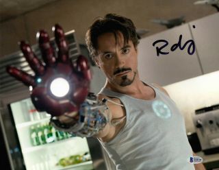Robert Downey Jr Signed 11x14 Avengers Iron Man Photo Autograph Bas Beckett 24