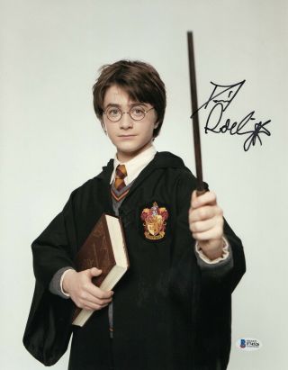 Daniel Radcliffe Signed Autographed Harry Potter 11x14 Photo Beckett Bas 12