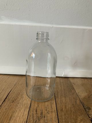 8 Oz Clear Glass Boston Round Bottle Case (32)