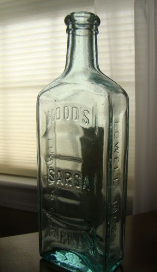 Antique Labeled HOOD ' S SARSAPARILLA - LOWELL,  MASS.  Quack Medicine Bottle 3