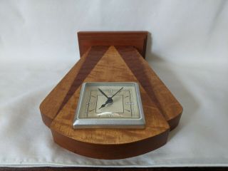 Art Deco Clock - good - runs on battery 2