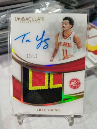 2018 - 19 Panini Immaculate Trae Young Rookie Premium Patch Auto Holo Gold 03/10