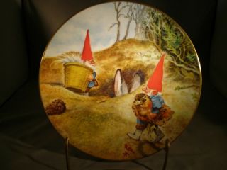 Rien Poortvliet " Gnome Know How " Legends Of The Gnomes Porcelain Collector Plate