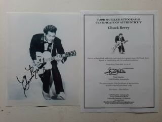 Chuck Berry Hand Signed 8 X 10 " Photo With