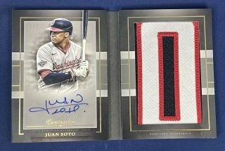 2021 Topps Luminaries Baseball Juan Soto 1/1 Autographed Letter Patch Auto Book