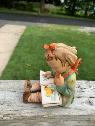 Bookworm Hummel 4.  5 “ High Girl Reading Book