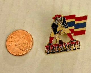 Vintage 1984 Peter David England Patriots Pin Metal Rare