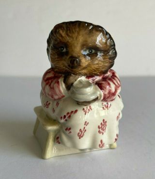 Beswick Beatrix Potter Mrs Tiggy Winkle Takes Tea Figurine Bp3b F.  Warne & Co