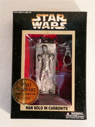 Star Wars Fao Schwartz Exclusive Han Solo In Carbonite Key Chain
