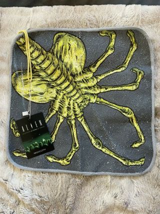 Alien Facehugger Washcloth Loot Crate February 2019 Face 2