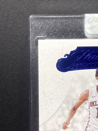 2018 - 19 Flawless Collegiate TRAE YOUNG 7/15 Sapphire Rookie On - Card Auto 3