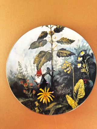 Rien Poortvliet Gnomes 4 Seasons - Summer Porcelain Plate Gnome De Bloom Signed