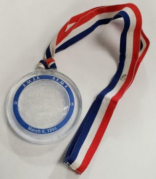 = The City Of Los Angeles Marathon Ix March 6 1994 Glass Medallion