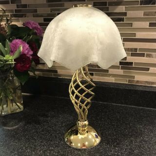 Partylite Paragon Brass Spiral Tealight Candle Lamp Frosted Scallop Shade