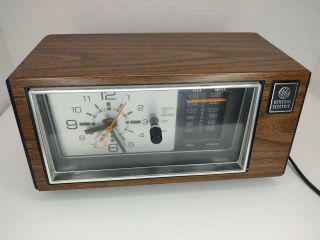 Vintage Ge General Electric Model 7 - 4550d Alarm Clock Radio Wood Grain