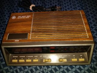Vintage General Electric Ge Dual Alarm Clock Fm/am Radio.  Model 7 - 4616a
