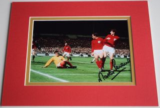 Martin Peters Signed Autograph 10x8 Photo Display England World Cup 1966 &