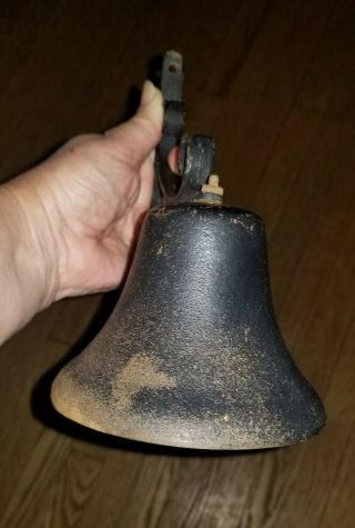 Vintage/Antique Cast Iron Dinner Bell Wall Mount 2