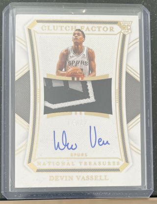 2020 - 21 National Treasures Devin Vassell Clutch Factor Gold Rpa Rc Auto /25