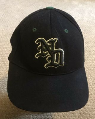 Notre Dame Irish Baseball Cap/hat - Top Of The World One Fit Flexible Navy Blue