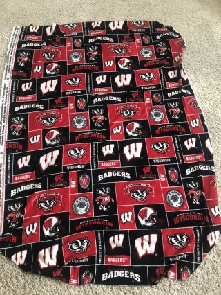 University Wisconsin Badgers Fleece Blanket - Bucky/football - 3.  5 X 5.  5 Ft