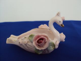 Vintage Pink Capodimonte Porcelain Swan With Gold Guild Ashtray Pretty In Pink