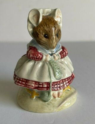 Beswick Beatrix Potter The Old Woman Who Lived In A Shoe Knitting Figurine Bp3b