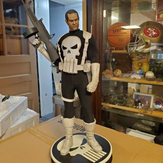 Sideshow The Punisher Premium Format Statue Figure Only 1,  000 Made