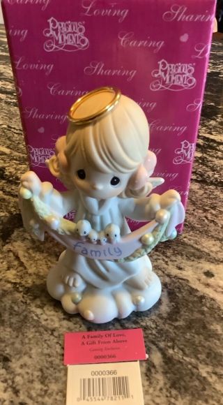 2004 Precious Moments Figurine 0000366 - A Family Of Love,  A Gift From Above