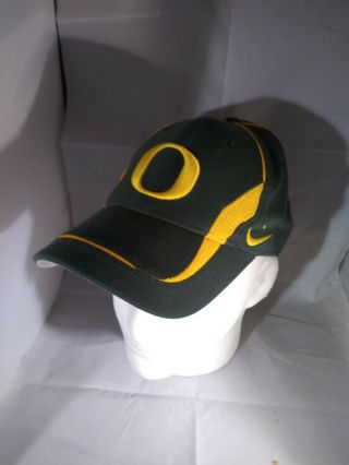 Oregon Ducks Nike Hat Flex Fit One Size Fits Most.
