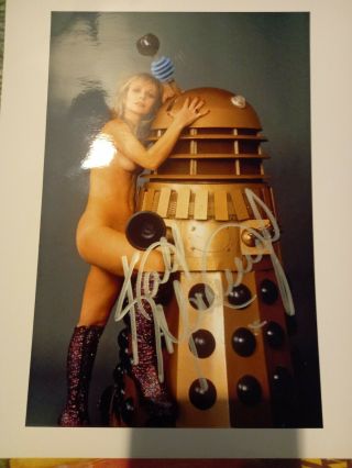Katy Manning Hand - Signed 10x8 Photo With Benham Dr Who