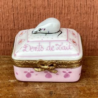 Vintage Hand Painted Limoges Porcelain Box “dents De Lait” Mouse Artist Signed