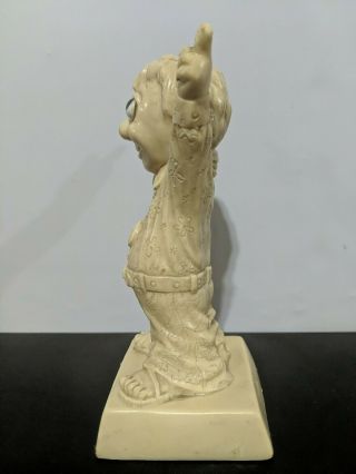 Peace Sillisculpt Figurine - Russ Berrie Vintage 6.  25 