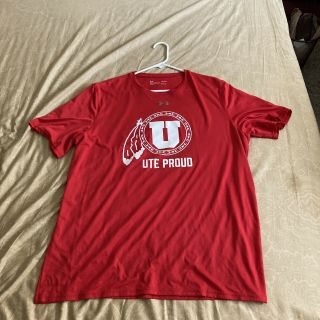 Utah Utes “ute Proud” Special Edition Under Armour Red T - Shirt Men’s Size Large